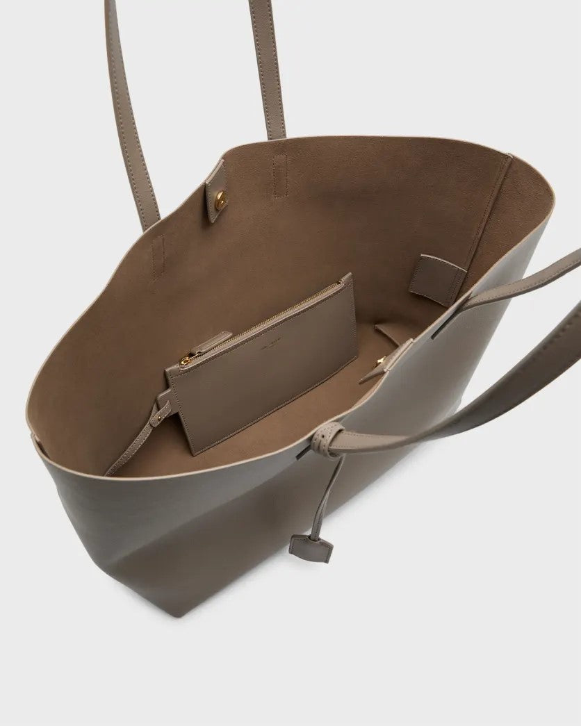 Shopping Bag East-West Tote in Smooth Leather Tan