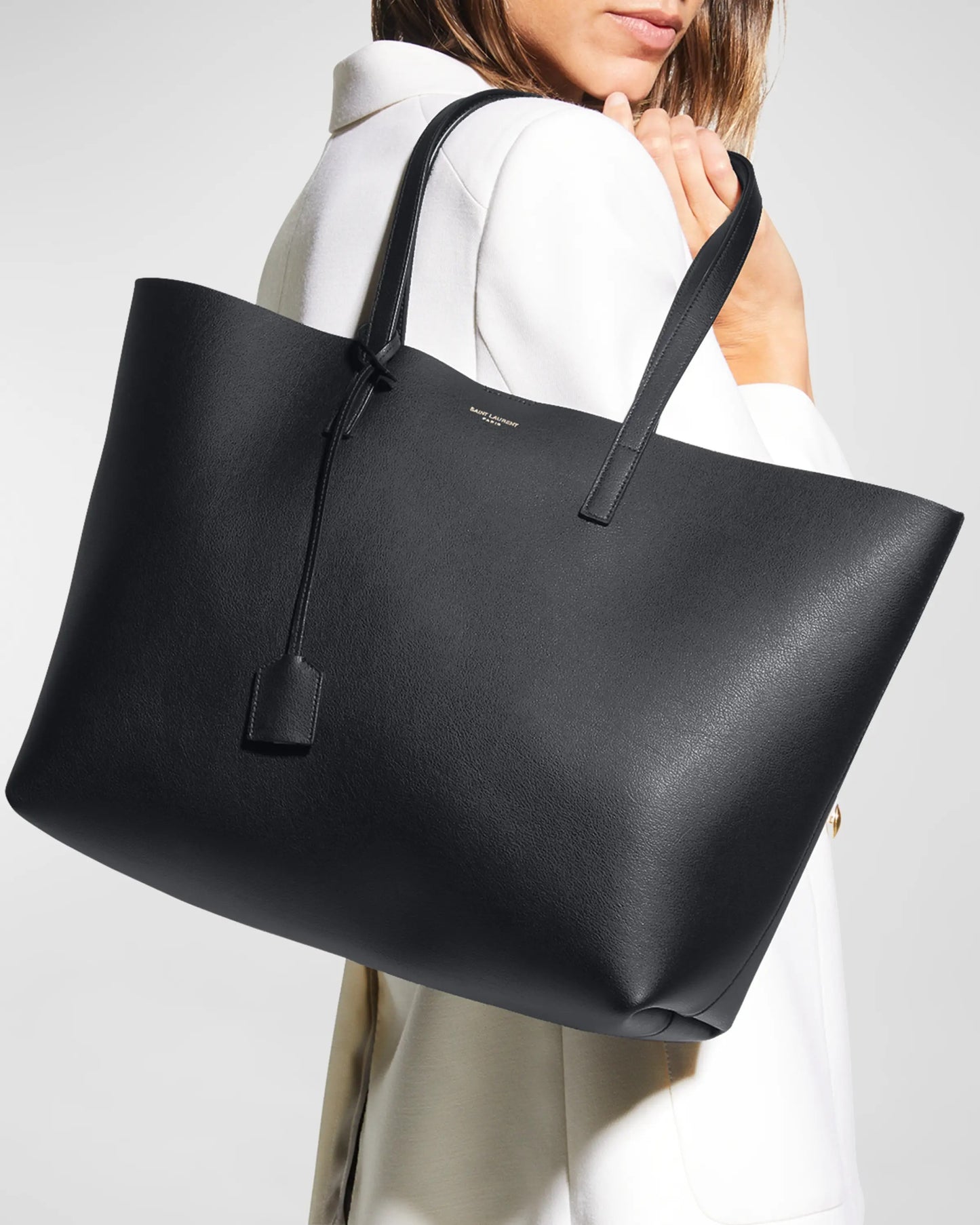 Shopping Bag East-West Tote in Smooth Leather Black